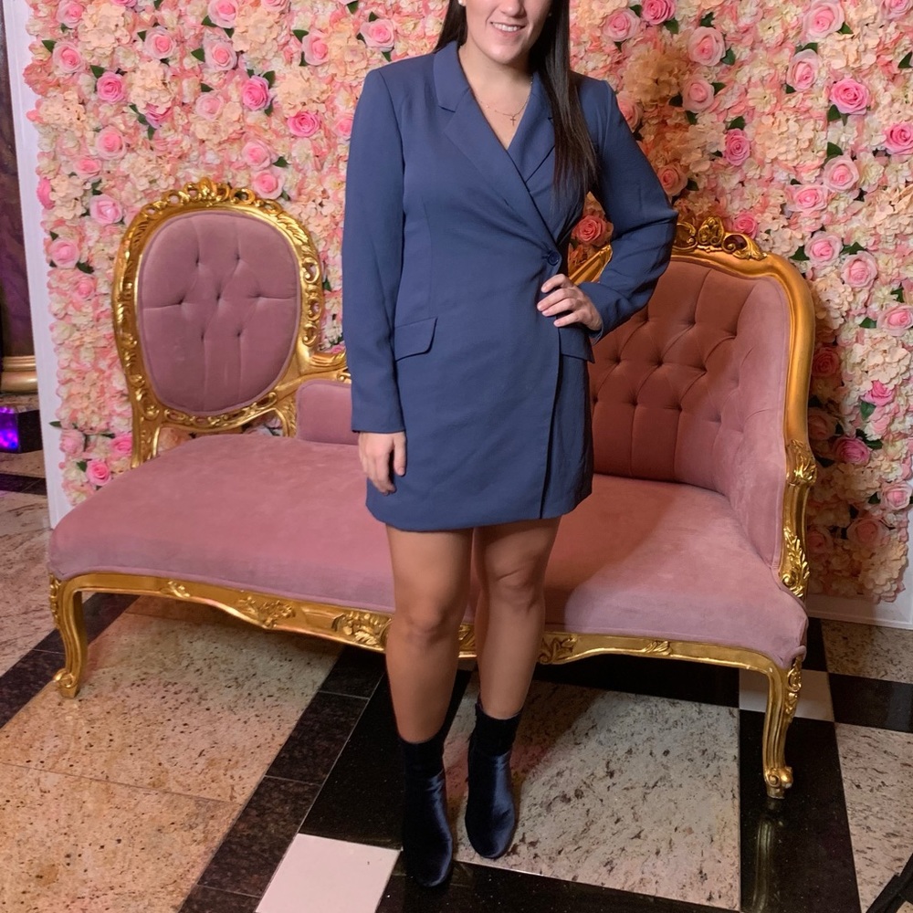 Aritzia BABATON Wrap Dress